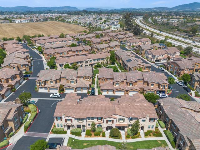 13033 Lamia Point, San Diego CA: https://media.crmls.org/mediaz/c0ec03af-c7fb-4c04-a770-8a307cb55c1e.jpg