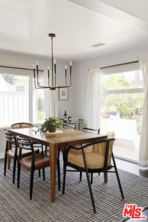 2907 Potomac Avenue, Los Angeles CA: https://media.crmls.org/mediaz/c0eca05f-7462-42a5-b43a-1a1f4766e85a.jpg