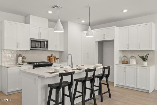 2402 Channel Drive, Ventura CA: https://media.crmls.org/mediaz/c0ecac5f-5eb1-451b-822e-0a1d9b1293fd.jpg