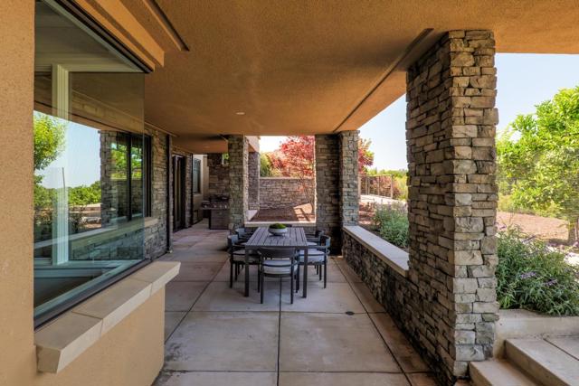 5 Redberry, Portola Valley CA: https://media.crmls.org/mediaz/c0edc1ce-d85a-4e3f-a3db-70e1c48e1eb9.jpg