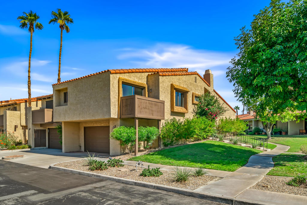 678 S Calle Petunia