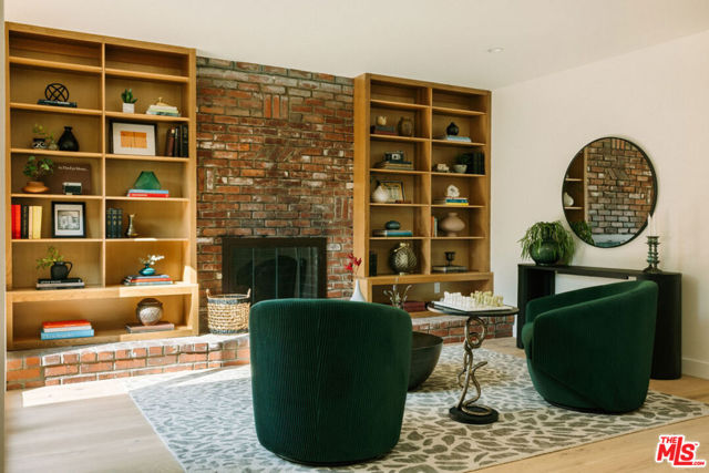 5168 Emporia Avenue, Culver City CA: https://media.crmls.org/mediaz/c0efa684-29ef-4735-93bc-06bf125fe548.jpg