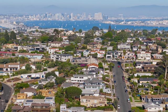 4328 Piedmont Dr, San Diego CA: https://media.crmls.org/mediaz/c0efc636-5a56-4887-af57-47f369056580.jpg