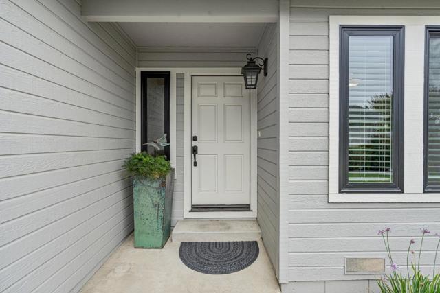 840 Helen Drive, Hollister CA: https://media.crmls.org/mediaz/c0efe1a7-3e2e-43e0-93eb-802cc38086cc.jpg