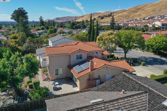 42001 Via San Gabriel, Fremont CA: https://media.crmls.org/mediaz/c0f05e29-b96c-491f-a98a-b2405357c40b.jpg