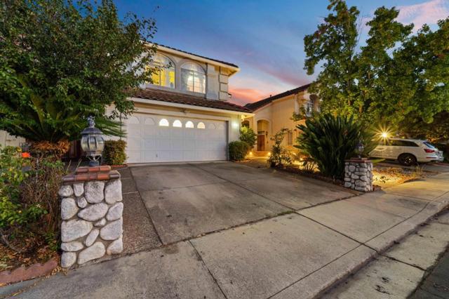 70 Meadowland Drive, Milpitas CA: https://media.crmls.org/mediaz/c0f06063-1629-4fd1-95ab-92f89fe745ce.jpg