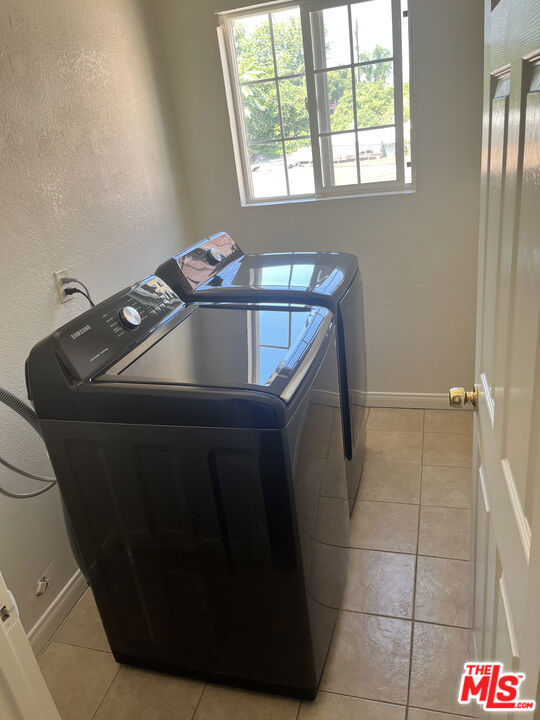 1256 W 25th Street, Los Angeles CA: https://media.crmls.org/mediaz/c0f19878-03e6-43f3-a6eb-e8d0b39a5c2f.jpg