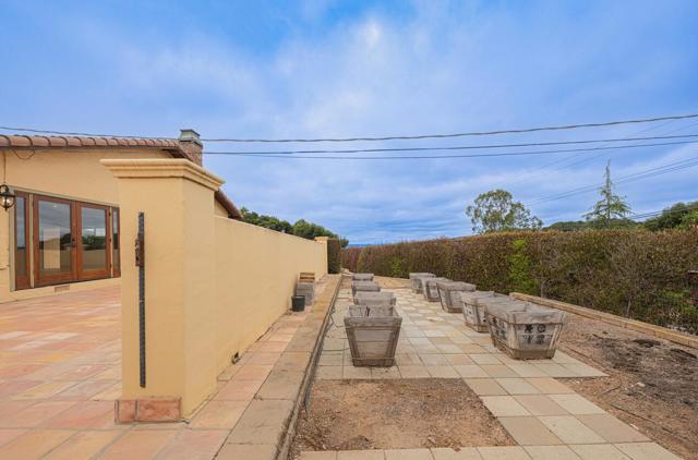 10883 Assisi Way, Salinas CA: https://media.crmls.org/mediaz/c0f337ed-6445-4af9-a33a-ee324ec2b4d2.jpg