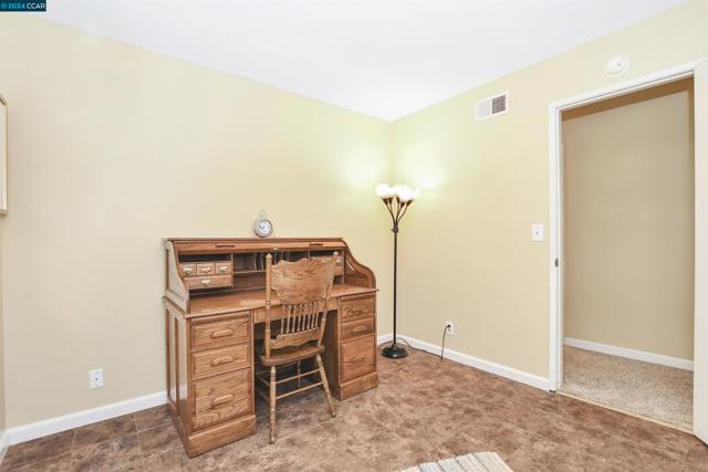 Image 26 of 43 For 4484 Snowberry Ct