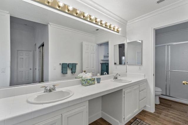 1650 Mimosa Street, Hollister CA: https://media.crmls.org/mediaz/c0f4137f-6c01-428f-817f-72273ecebac5.jpg