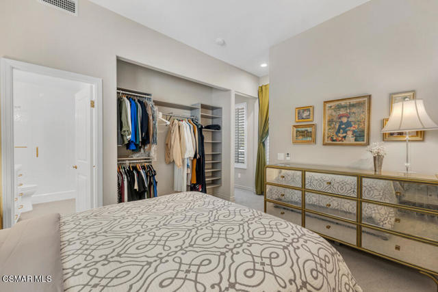5937 Indian Terrace Drive, Simi Valley CA: https://media.crmls.org/mediaz/c0f5ab20-8071-451d-9ab6-790a44baab1c.jpg