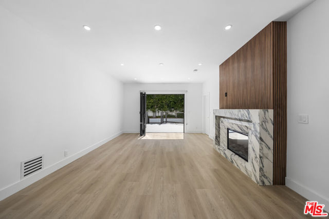 1722 N Vista Street, Los Angeles CA: https://media.crmls.org/mediaz/c0f6bb15-b0d3-4933-ae20-b1c54b5a1eb8.jpg
