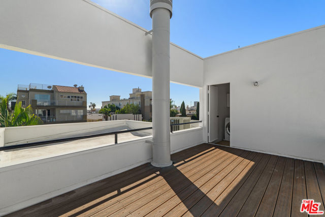 Drew Fenton | 11925 Goshen Avenue Los Angeles CA | MLS: 7475453 Drew Fenton | 11925 Goshen Avenue Los Angeles CA | MLS: 7475453