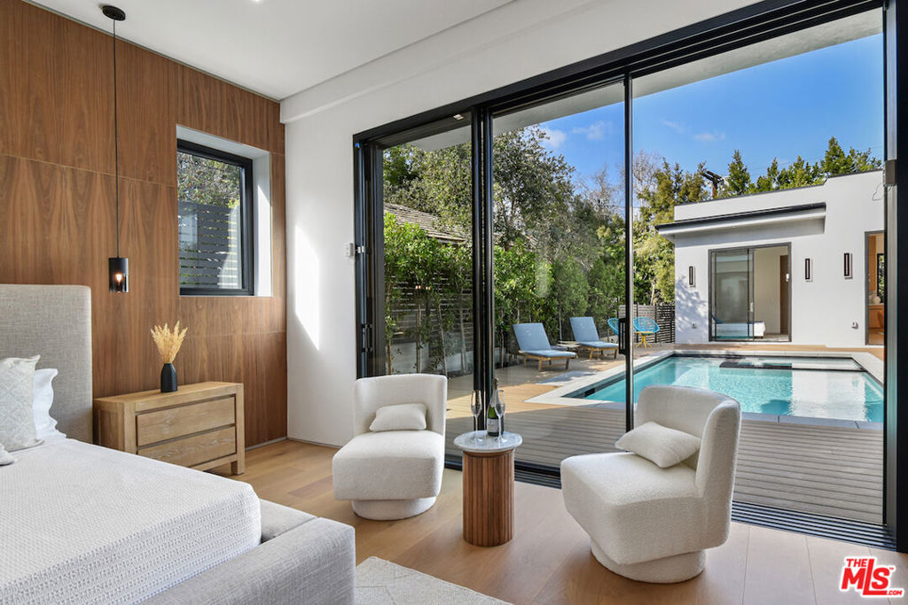 13015 Greenleaf StreetStudio City img 7