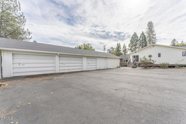 Detail Gallery Image 22 of 26 For 1840 Branscomb Road Rd, Laytonville,  CA 95454 - 3 Beds | 2 Baths