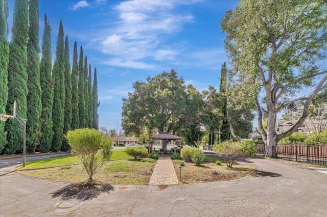 Image 21 of 30 For 871 Manor Way