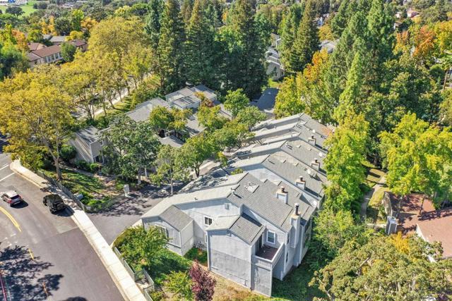 394 Camelback Rd, Pleasant Hill CA: https://media.crmls.org/mediaz/c0fa4939-c1cc-4d57-bf79-124ee4c06ace.jpg