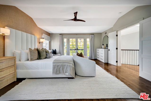 14071 Roblar Road, Sherman Oaks CA: https://media.crmls.org/mediaz/c0fa708f-d521-4d5c-8915-d2a7a288a6b7.jpg