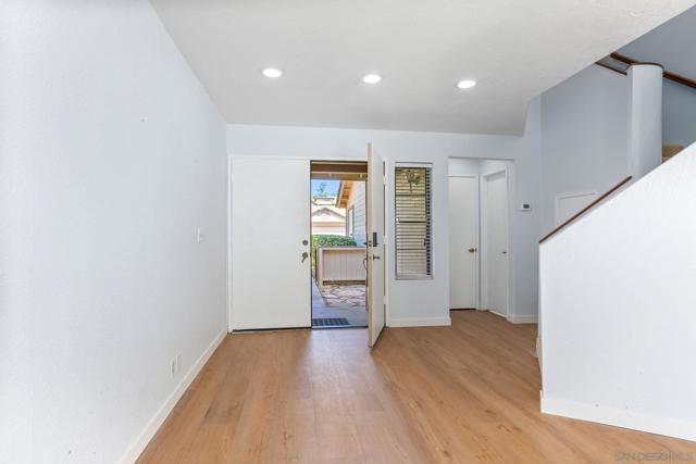 427 Conifer Glen, Escondido CA: https://media.crmls.org/mediaz/c0fae3b3-f67c-4892-ac43-a395fe7037f4.jpg