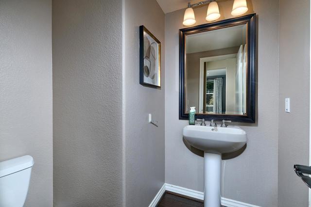 15504 Paseo Del Sur, San Diego CA: https://media.crmls.org/mediaz/c0fc2b07-d70c-4f71-ab6c-cca402069f13.jpg