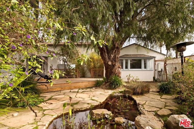 2913 Dell Avenue, Venice CA: https://media.crmls.org/mediaz/c0fc96e6-5587-4840-98e2-38c9c7866d1d.jpg