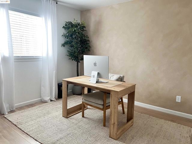 324 Lassen DR, Lodi CA: https://media.crmls.org/mediaz/c0fca495-8802-45b5-a7f5-b4f420ef47ae.jpg