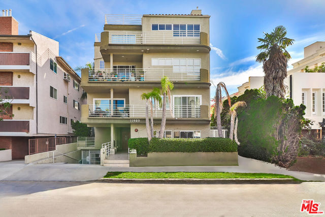 11920 Goshen Avenue, Los Angeles, CA 90049
