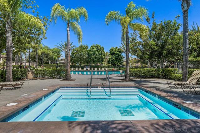 2423 Wishing Star Way, Chula Vista CA: https://media.crmls.org/mediaz/c0fd69b1-0a0a-47bd-ba83-3ef71b6a9301.jpg