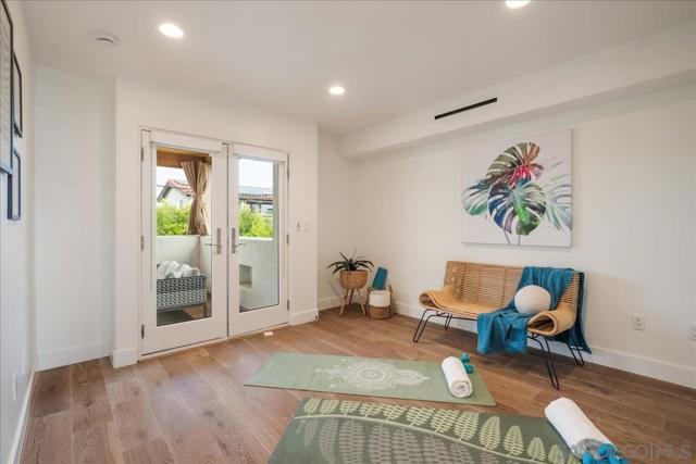 3535 Riviera Drive, San Diego CA: https://media.crmls.org/mediaz/c0fe8289-1777-4ba4-8117-2090eb07addc.jpg