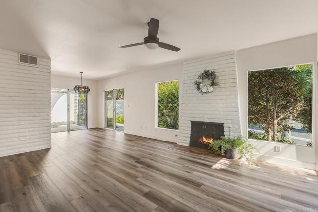 7019 Estrella De Mar Road, Carlsbad CA: https://media.crmls.org/mediaz/c0ff05b0-e4d3-4574-a010-cef9672d7e06.jpg