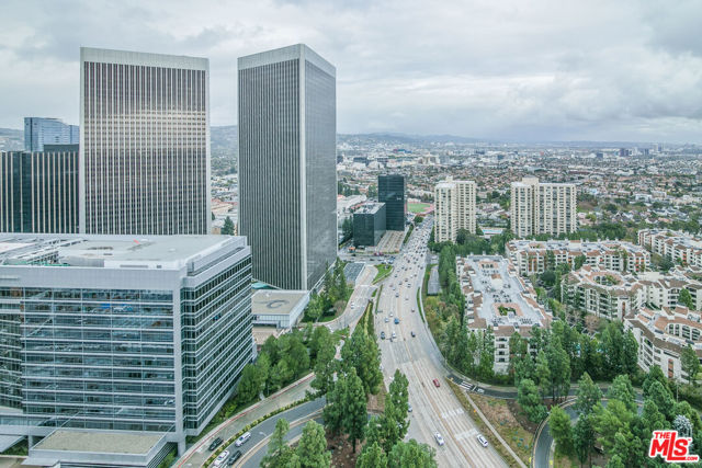1 W Century Drive, Los Angeles CA: https://media.crmls.org/mediaz/c0ff1bf2-df8e-423a-8302-4a6f389d1c47.jpg