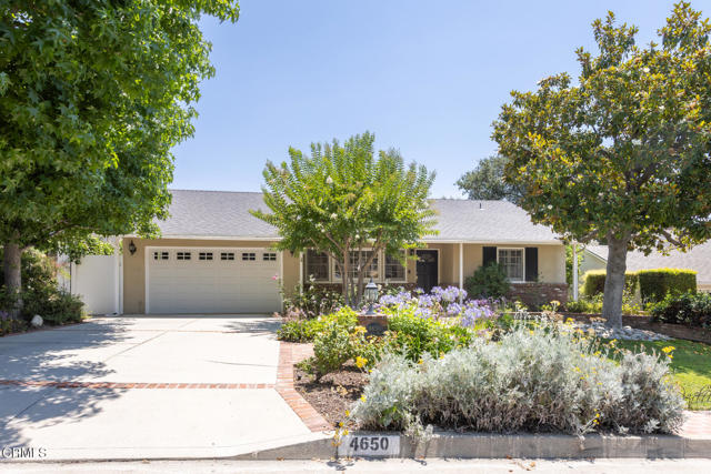 4650 Encinas Drive, La Canada Flintridge CA: https://media.crmls.org/mediaz/c0ff70db-d3ff-4c7e-8024-d91a3b32fa1c.jpg