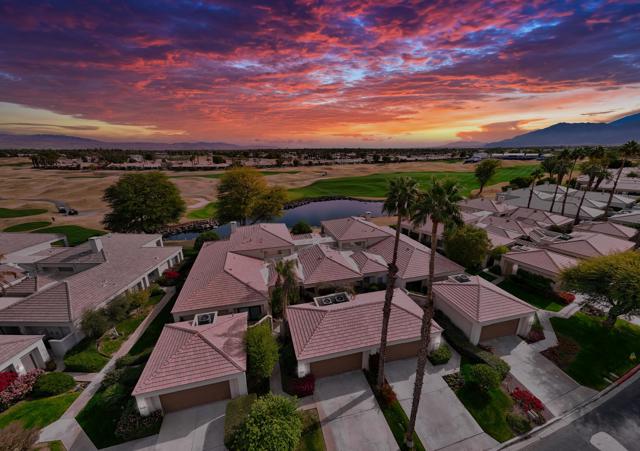 54564 Oak Tree, La Quinta CA: https://media.crmls.org/mediaz/c0ff75f4-7464-4d18-a330-836125e80f24.jpg
