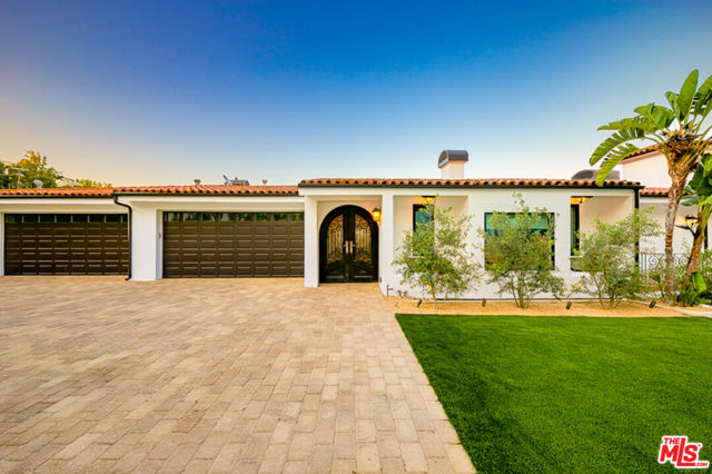 4733 Bonvue Avenue, Los Angeles CA: https://media.crmls.org/mediaz/c0ff9814-e2ff-4841-94a3-1b08207cf3f0.jpg