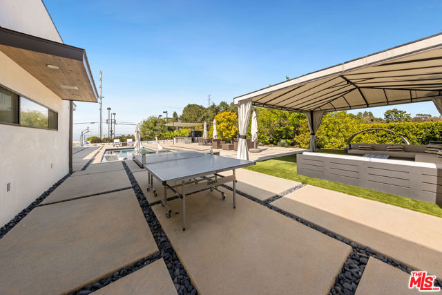 3144 Corda Drive, Los Angeles CA: https://media.crmls.org/mediaz/c0fff368-453d-4095-90d4-d2199ceb23bf.jpg