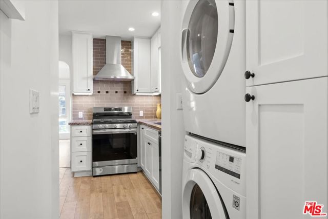 6233 W 6th Street, Los Angeles CA: https://media.crmls.org/mediaz/c1006bec-092c-4027-9b9f-292b092fa646.jpg