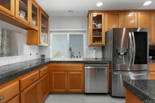 Detail Gallery Image 14 of 40 For 839 Skysail Ave, Carlsbad,  CA 92011 - 3 Beds | 2 Baths