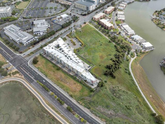 400 Mariners Island Boulevard, San Mateo CA: https://media.crmls.org/mediaz/c10196fb-619d-4ed4-9365-4412fcc941cc.jpg