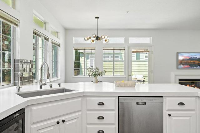 1151 La Rochelle Terrace, Sunnyvale CA: https://media.crmls.org/mediaz/c1028188-7a05-4faa-8b8d-906927633c93.jpg