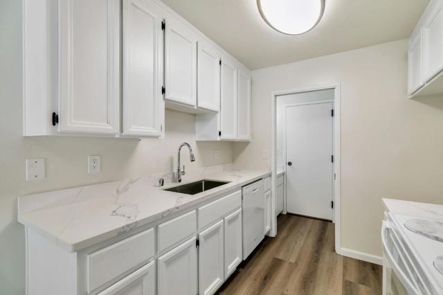 476 N Winchester Boulevard, Santa Clara CA: https://media.crmls.org/mediaz/c102b05f-c4f9-4593-ba4c-5d4934241fb8.jpg