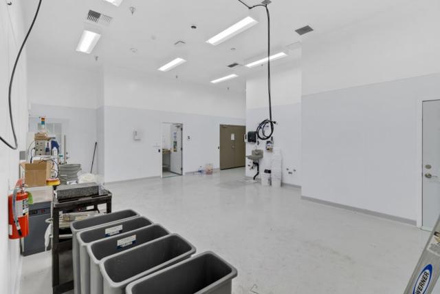 Image 32 of 45 For 991 Industrial Way