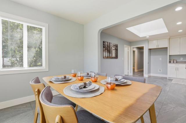 790 Shore Road, Hollister CA: https://media.crmls.org/mediaz/c102e106-7eca-483b-a162-66fb8abcd137.jpg