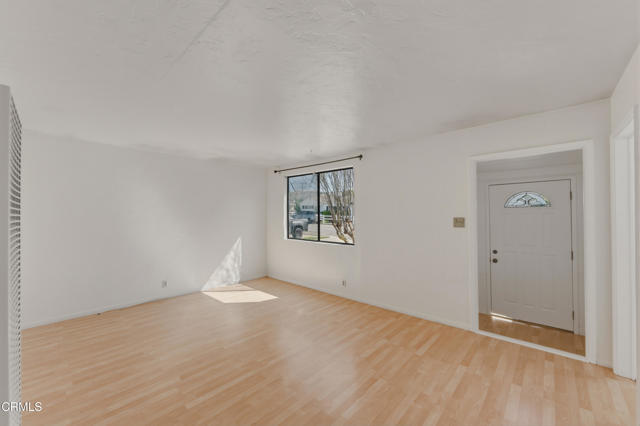 Detail Gallery Image 6 of 47 For 127 Glen Ellen Dr, Ventura,  CA 93003 - 3 Beds | 1 Baths