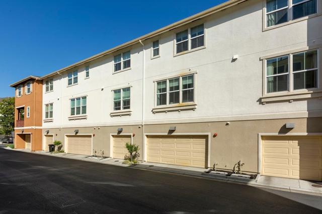 5575 Azalea Way, Newark CA: https://media.crmls.org/mediaz/c1040bf3-3189-45d5-b6c2-3e0230c855e6.jpg