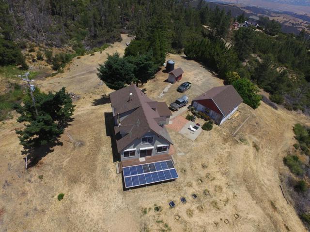28750 Loma Chiquita Road, Los Gatos CA: https://media.crmls.org/mediaz/c1058b4d-89cf-4b61-a768-16a693151f5f.jpg