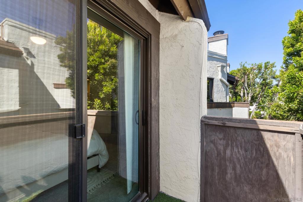 3938 Voltaire St - photo 17