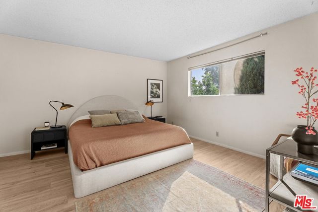 Image 8 of 15 For 5437 Corteen Place 212