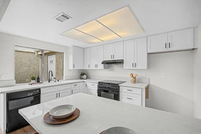 Detail Gallery Image 9 of 36 For 3025 Iris Ave #B,  San Ysidro,  CA 92173 - 3 Beds | 2/1 Baths