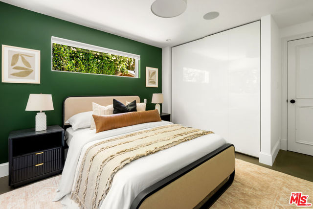 508 GLEN Trail, Topanga CA: https://media.crmls.org/mediaz/c107a7cf-8810-47a0-8ac2-74eca888e298.jpg