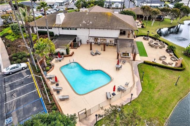 7004 San Bartolo, Carlsbad CA: https://media.crmls.org/mediaz/c107bf5d-4eab-463f-926e-5f5f584c782c.jpg